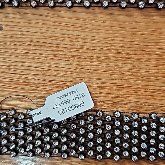 NWT Free People Royce Flower Choker with Crystal Rhinestones Black Center Flower - Picture 5 of 10